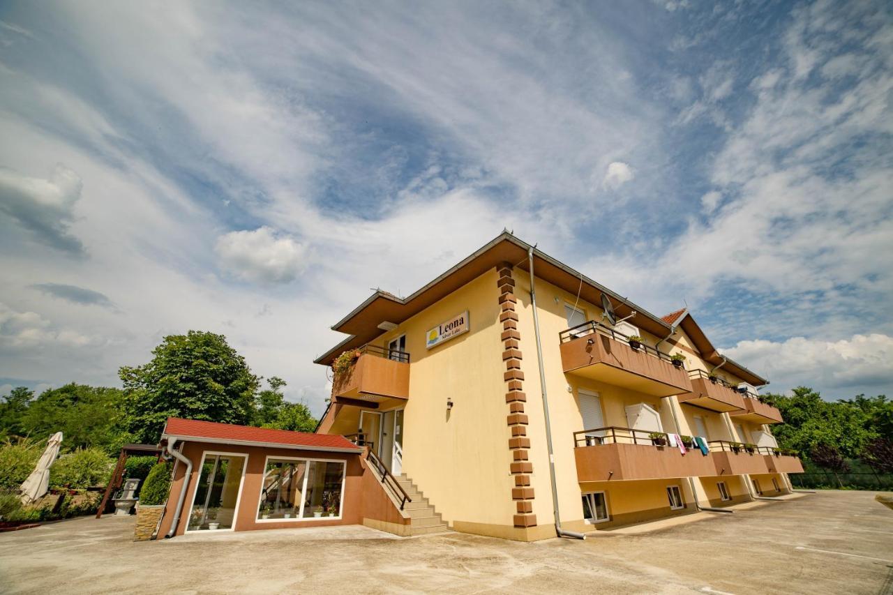 Prenociste Leona Aparthotel เวลิโก กราดิชเต ภายนอก รูปภาพ